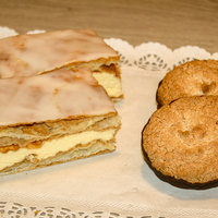 Crèmeschnitte und Kokoskuppeln